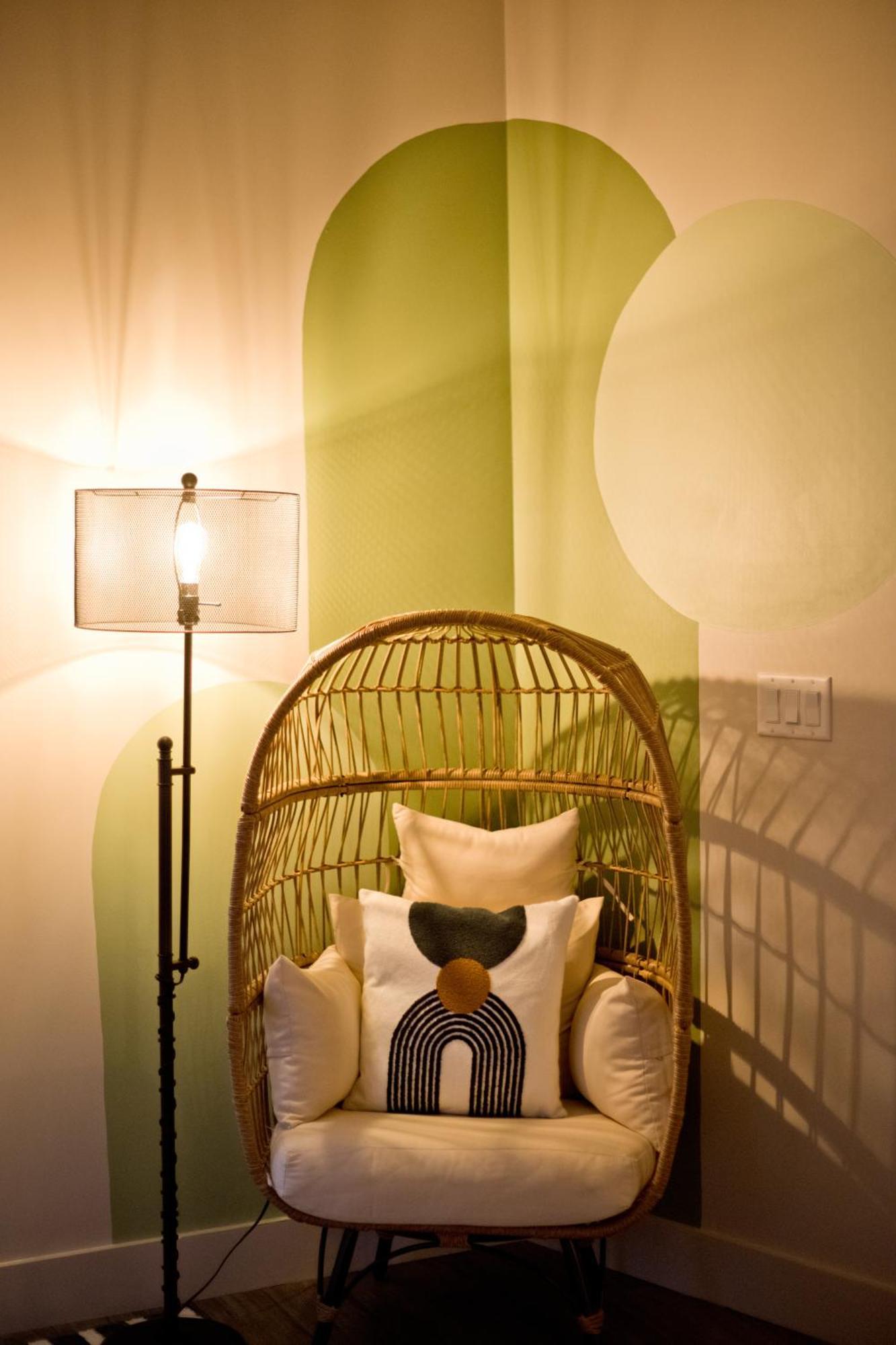 Luxury 2-Bedroom Condo Steps Away From The French Quarter Новий Орлеан Екстер'єр фото