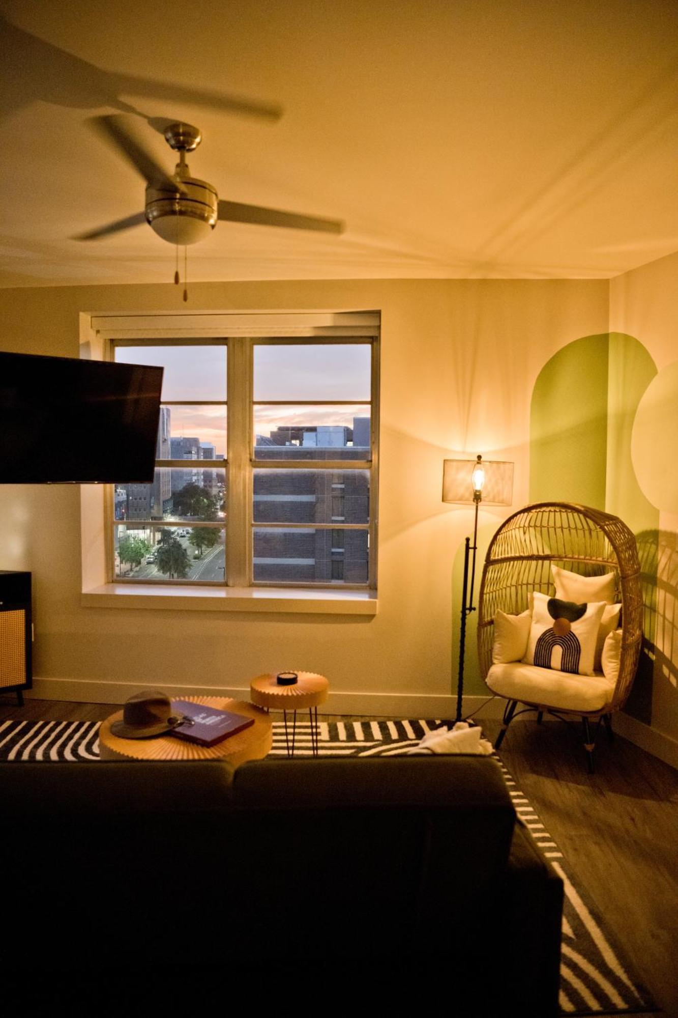 Luxury 2-Bedroom Condo Steps Away From The French Quarter Новий Орлеан Екстер'єр фото