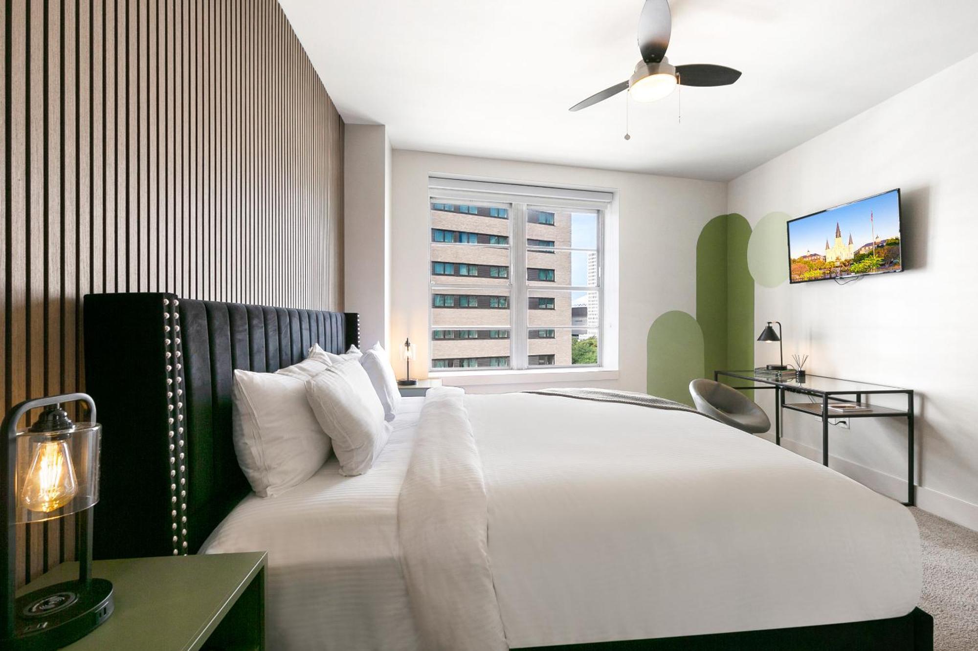 Luxury 2-Bedroom Condo Steps Away From The French Quarter Новий Орлеан Екстер'єр фото