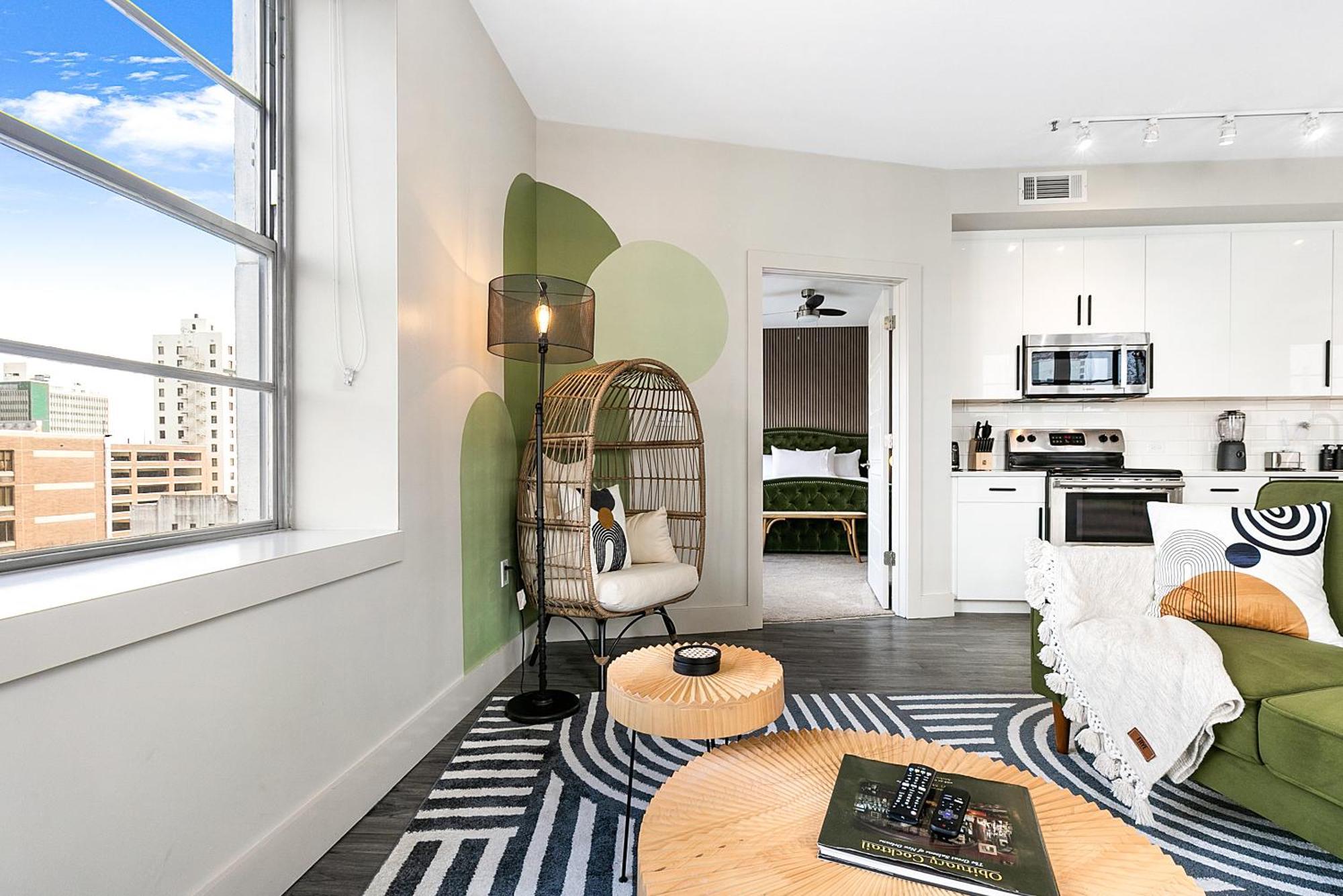 Luxury 2-Bedroom Condo Steps Away From The French Quarter Новий Орлеан Екстер'єр фото