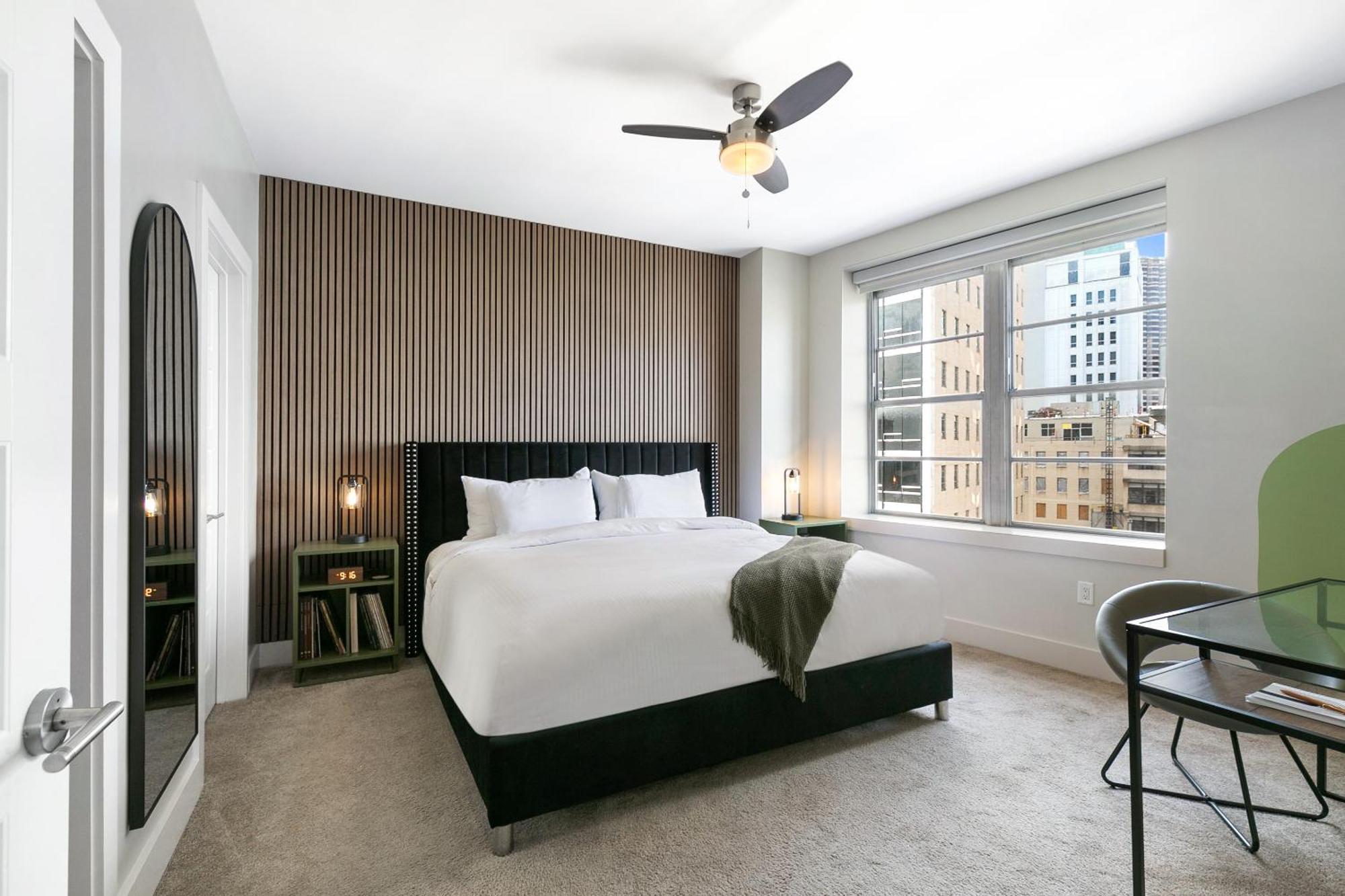 Luxury 2-Bedroom Condo Steps Away From The French Quarter Новий Орлеан Екстер'єр фото