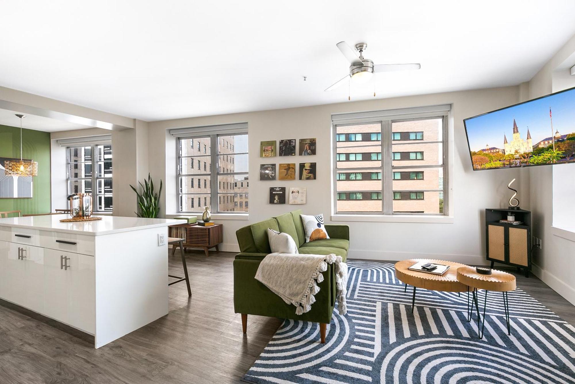 Luxury 2-Bedroom Condo Steps Away From The French Quarter Новий Орлеан Екстер'єр фото